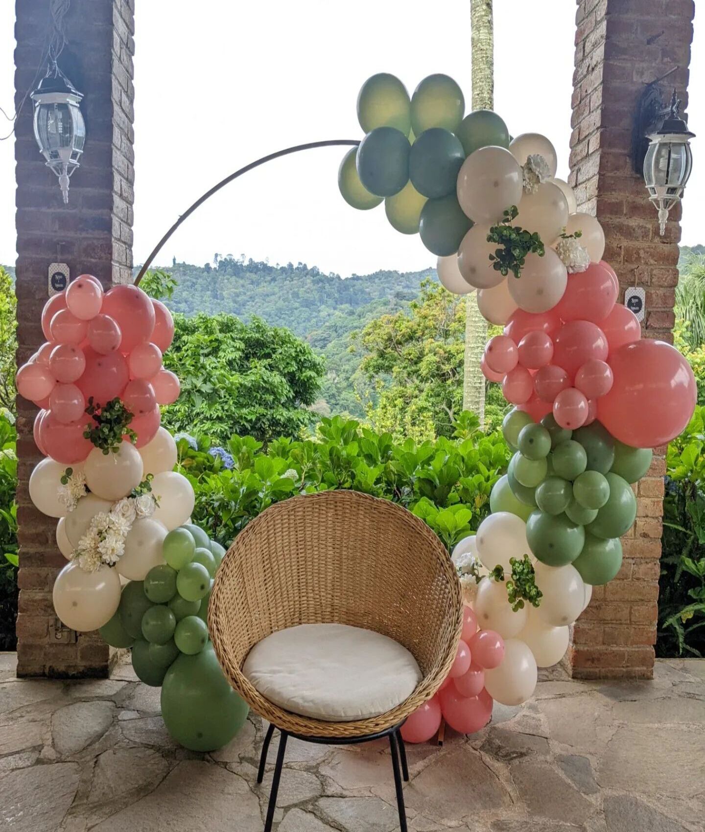 Decoración con globos para baby shower en El Salvador - Whith You Balloons & Memories