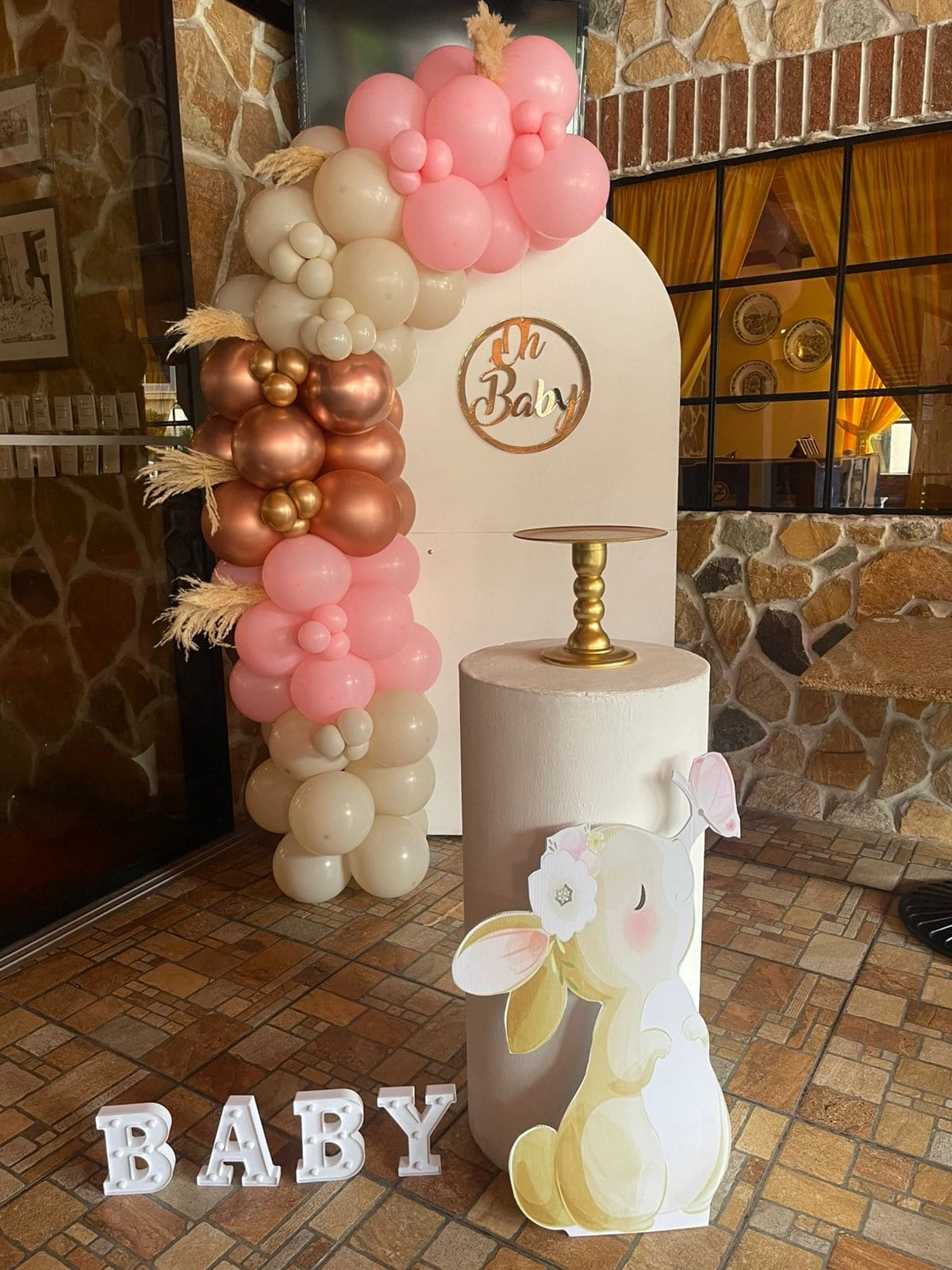 Decoración con globos para baby shower en El Salvador - Whith You Balloons & Memories