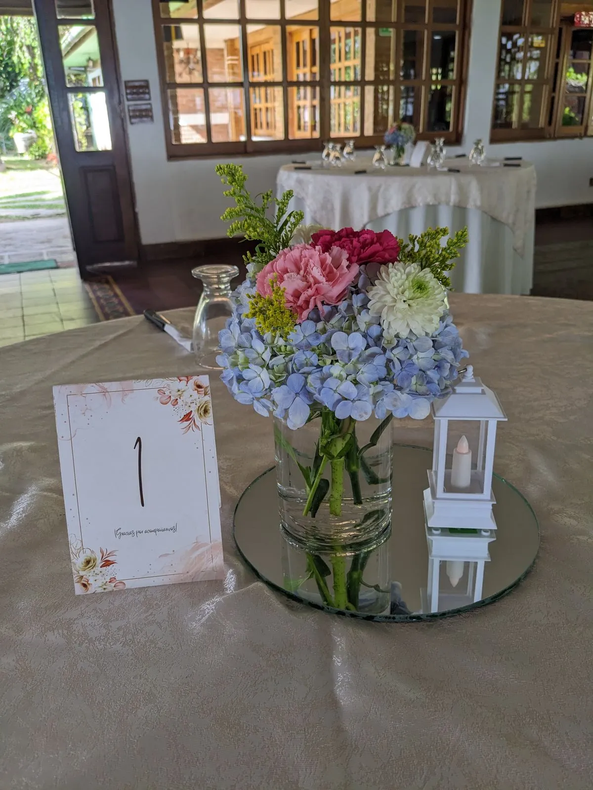 Decoración elegante para bodas en El Salvador - Whith You Balloons & Memories