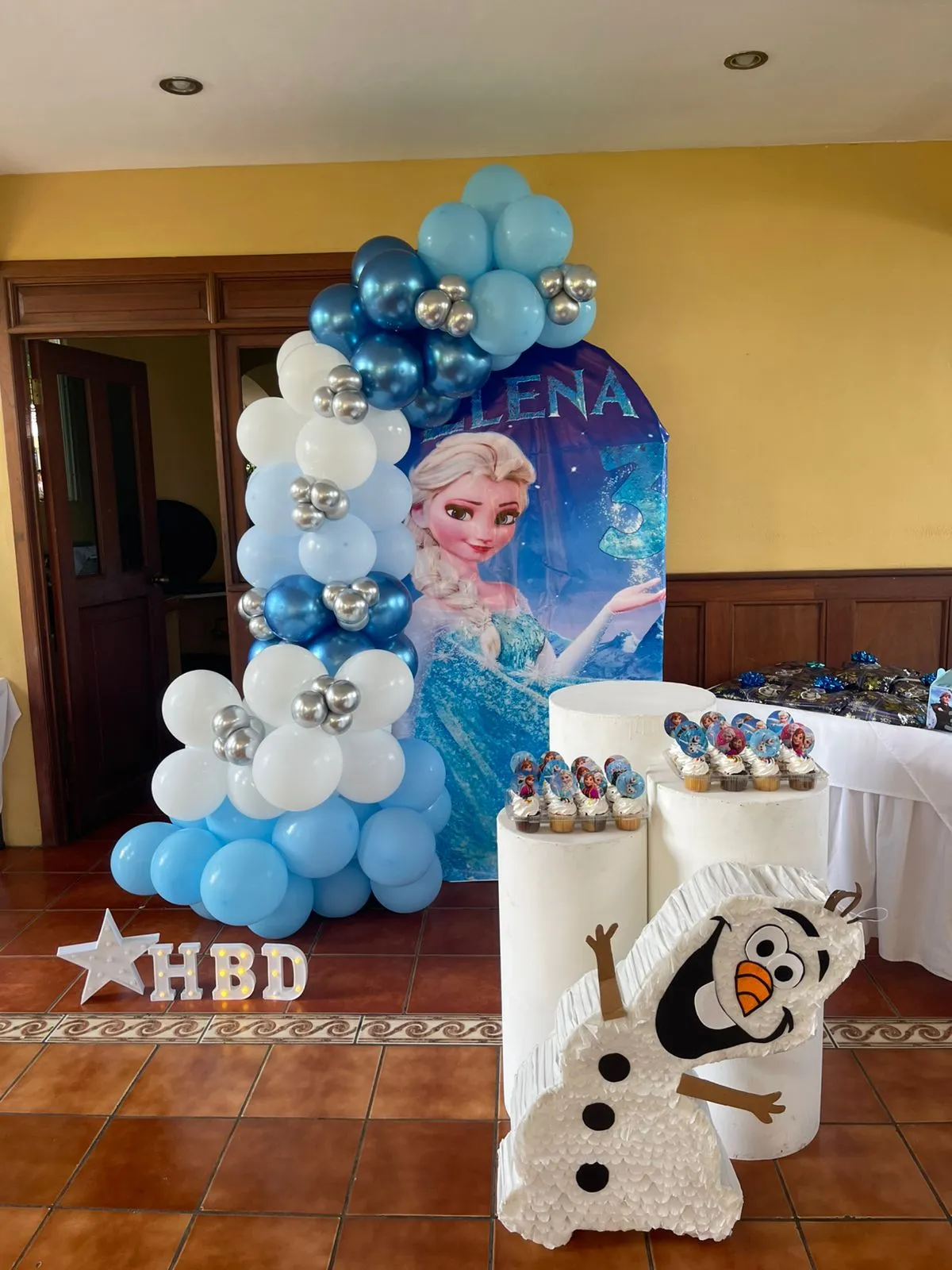 Mampara de globos para eventos temáticos - Whith You Balloons & Memories